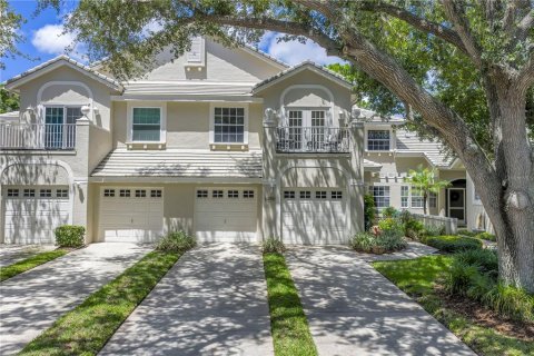 Adosado en venta en Saint Petersburg, Florida, 3 dormitorios, 180.23 m2 № 1782890 - foto 1