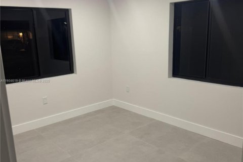 Снять в аренду виллу или дом в Майами, Флорида 6 спален, 222.97м2, № 1955123 - фото 14