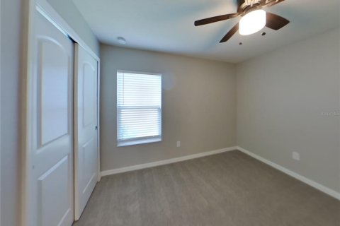 Villa ou maison à louer à Gibsonton, Floride: 4 chambres, 151.9 m2 № 2416411 - photo 12