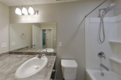 Villa ou maison à louer à Gibsonton, Floride: 4 chambres, 151.9 m2 № 2416411 - photo 13