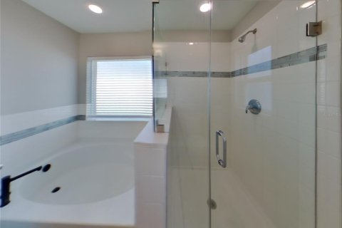 Villa ou maison à louer à Gibsonton, Floride: 4 chambres, 151.9 m2 № 2416411 - photo 7