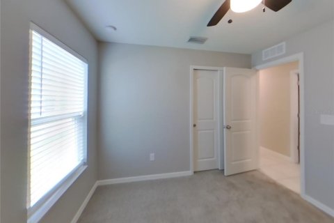 Villa ou maison à louer à Gibsonton, Floride: 4 chambres, 151.9 m2 № 2416411 - photo 10
