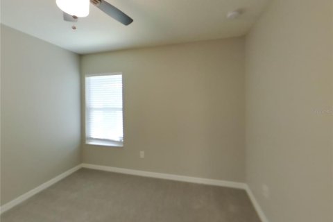 Villa ou maison à louer à Gibsonton, Floride: 4 chambres, 151.9 m2 № 2416411 - photo 9