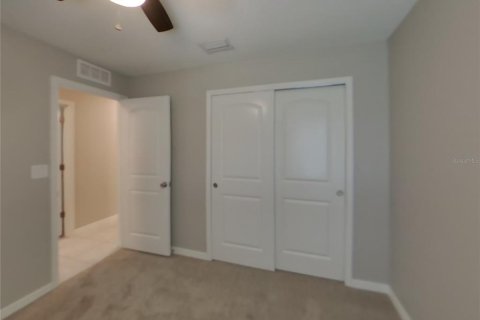 Villa ou maison à louer à Gibsonton, Floride: 4 chambres, 151.9 m2 № 2416411 - photo 8