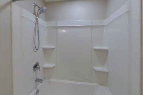 Villa ou maison à louer à Gibsonton, Floride: 4 chambres, 151.9 m2 № 2416411 - photo 14