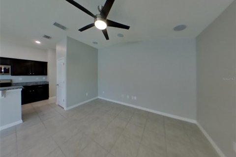 Villa ou maison à louer à Gibsonton, Floride: 4 chambres, 151.9 m2 № 2416411 - photo 2