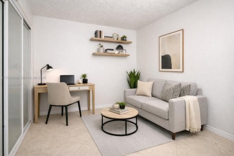 Condo in Sunny Isles Beach, Florida, 2 bedrooms  № 2047832 - photo 15