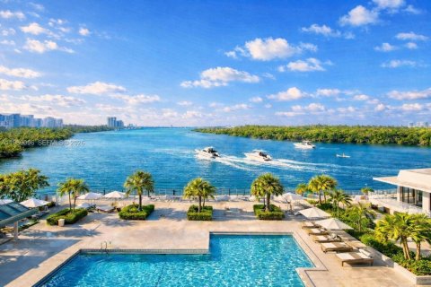 Condo in Sunny Isles Beach, Florida, 2 bedrooms № 2047832