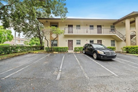 Copropriété à louer à Sunrise, Floride: 2 chambres, 82.31 m2 № 2050751 - photo 17