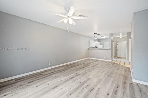 Copropriété à louer à Sunrise, Floride: 2 chambres, 82.31 m2 № 2050751 - photo 22