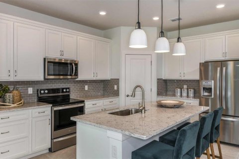 Casa en venta en Zephyrhills, Florida, 3 dormitorios, 210.14 m2 № 1829635 - foto 4
