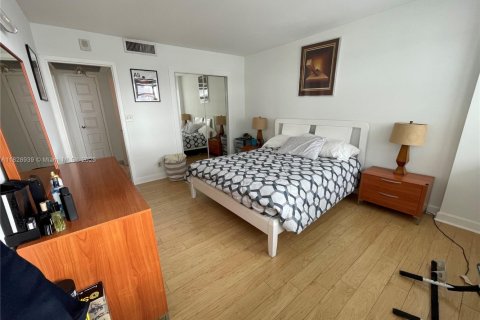 Купить кондоминиум в Халландейл-Бич, Флорида 2 спальни, 115.94м2, № 1814191 - фото 12