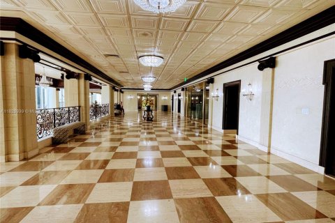 Купить кондоминиум в Халландейл-Бич, Флорида 2 спальни, 115.94м2, № 1814191 - фото 8