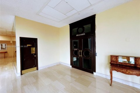 Купить кондоминиум в Халландейл-Бич, Флорида 2 спальни, 115.94м2, № 1814191 - фото 9