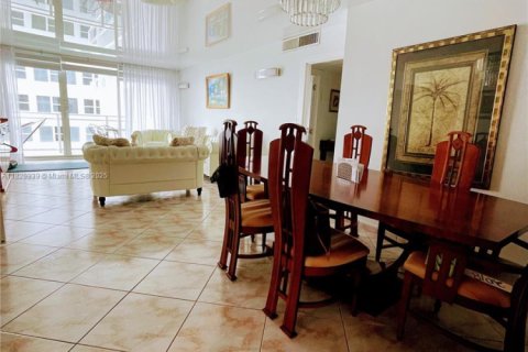 Купить кондоминиум в Халландейл-Бич, Флорида 2 спальни, 115.94м2, № 1814191 - фото 16