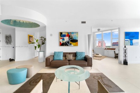 Condo in Coral Gables, Florida, 3 bedrooms  № 1691641 - photo 4