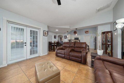 House in Kissimmee, Florida 3 bedrooms, 143.81 sq.m. № 1681801 - photo 17