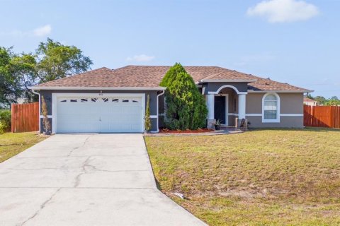 House in Kissimmee, Florida 3 bedrooms, 143.81 sq.m. № 1681801 - photo 1