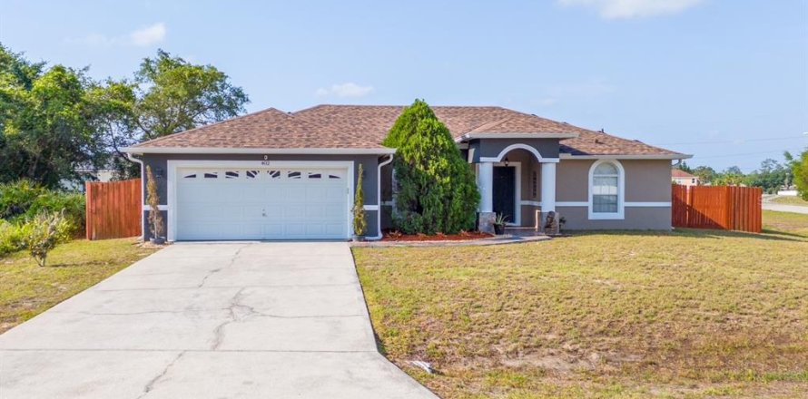 House in Kissimmee, Florida 3 bedrooms, 143.81 sq.m. № 1681801