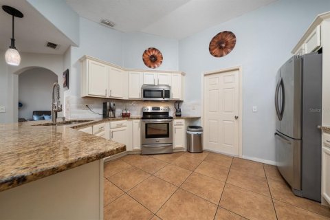House in Kissimmee, Florida 3 bedrooms, 143.81 sq.m. № 1681801 - photo 14
