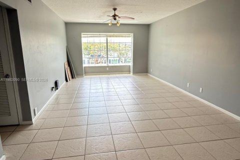 Condominio en alquiler en Fort Lauderdale, Florida, 2 dormitorios, 95.69 m2 № 2080192 - foto 7