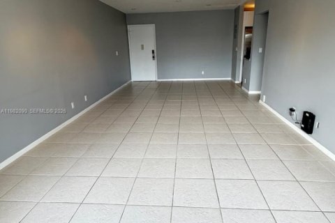 Condominio en alquiler en Fort Lauderdale, Florida, 2 dormitorios, 95.69 m2 № 2080192 - foto 19