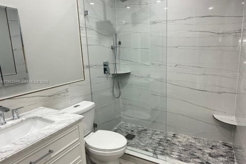 Condominio en alquiler en Fort Lauderdale, Florida, 2 dormitorios, 95.69 m2 № 2080192 - foto 17