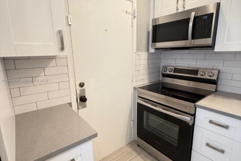 Condominio en alquiler en Fort Lauderdale, Florida, 2 dormitorios, 95.69 m2 № 2080192 - foto 4