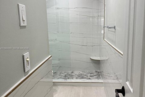 Condominio en alquiler en Fort Lauderdale, Florida, 2 dormitorios, 95.69 m2 № 2080192 - foto 18