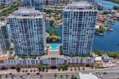 Copropriété à vendre à Sunny Isles Beach, Floride: 4 chambres, 436.18 m2 № 2035780 - photo 2