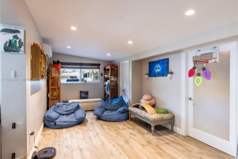 Villa ou maison à vendre à Miami, Floride: 3 chambres, 163.23 m2 № 2023568 - photo 11