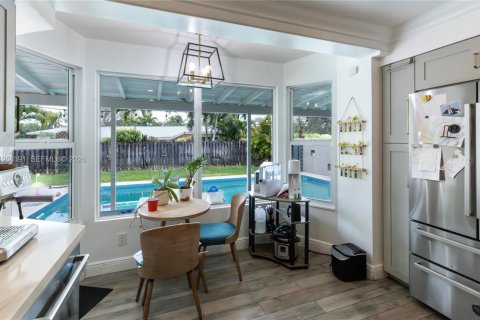 Villa ou maison à vendre à Miami, Floride: 3 chambres, 163.23 m2 № 2023568 - photo 14