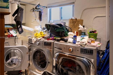 Villa ou maison à vendre à Miami, Floride: 3 chambres, 163.23 m2 № 2023568 - photo 21