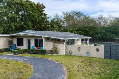 Villa ou maison à Miami, Floride 3 chambres, 163.23 m2 № 2023568