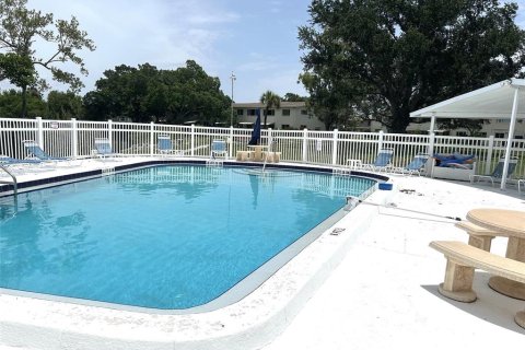 Condominio en venta en Saint Petersburg, Florida, 2 dormitorios, 105.44 m2 № 2202219 - foto 14