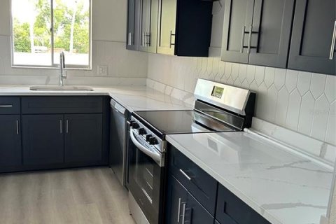 Condominio en venta en Saint Petersburg, Florida, 2 dormitorios, 105.44 m2 № 2202219 - foto 9