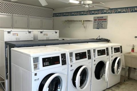 Condominio en venta en Saint Petersburg, Florida, 2 dormitorios, 105.44 m2 № 2202219 - foto 12