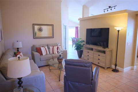Villa ou maison à vendre à Apopka, Floride: 3 chambres, 139.35 m2 № 2395631 - photo 3