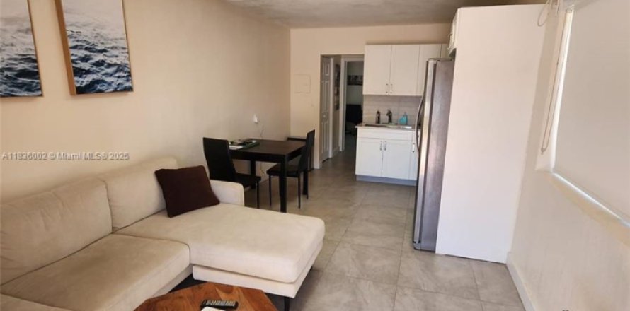 Casa en Dania Beach, Florida 1 dormitorio, 244.98 m2 № 1935052