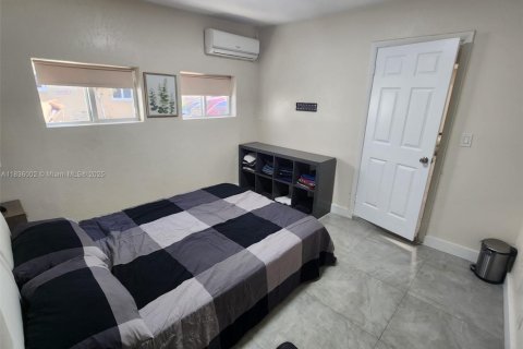 Casa en alquiler en Dania Beach, Florida, 1 dormitorio, 244.98 m2 № 1935052 - foto 9