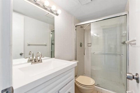 Condominio en alquiler en Sarasota, Florida, 2 dormitorios, 91.23 m2 № 2238551 - foto 13