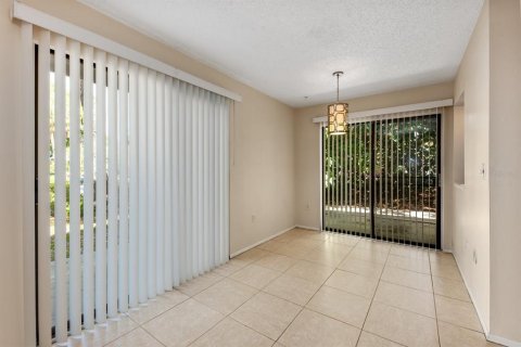 Condominio en alquiler en Sarasota, Florida, 2 dormitorios, 91.23 m2 № 2238551 - foto 3