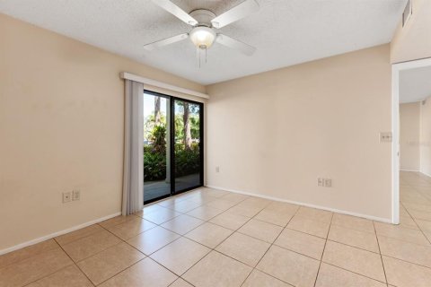 Condominio en alquiler en Sarasota, Florida, 2 dormitorios, 91.23 m2 № 2238551 - foto 11