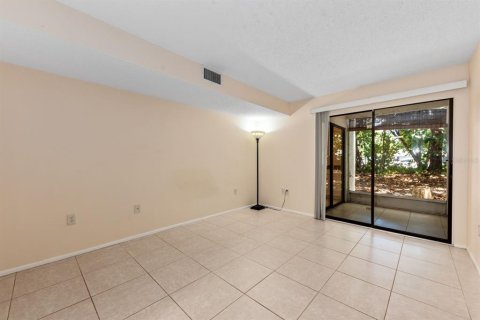 Condominio en alquiler en Sarasota, Florida, 2 dormitorios, 91.23 m2 № 2238551 - foto 16