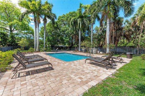 Condominio en alquiler en Sarasota, Florida, 2 dormitorios, 91.23 m2 № 2238551 - foto 24