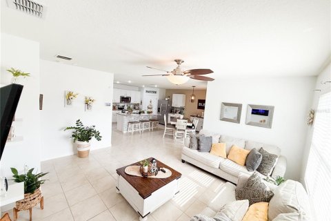 Villa ou maison à vendre à Haines City, Floride: 4 chambres, 173.45 m2 № 1812775 - photo 8