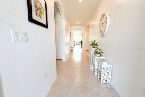 Villa ou maison à vendre à Haines City, Floride: 4 chambres, 173.45 m2 № 1812775 - photo 2