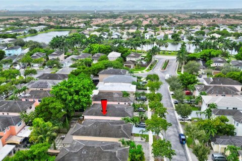 House in Homestead, Florida 4 bedrooms, 163.69 sq.m. № 1861774 - photo 4