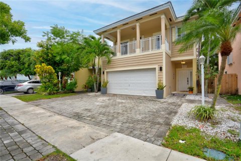 House in Homestead, Florida 4 bedrooms, 163.69 sq.m. № 1861774 - photo 3