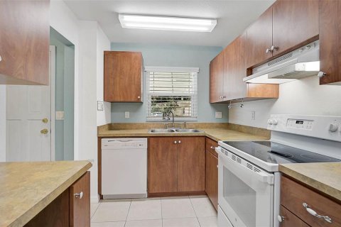 House in Bradenton, Florida 2 bedrooms, 96.99 sq.m. № 1719639 - photo 7